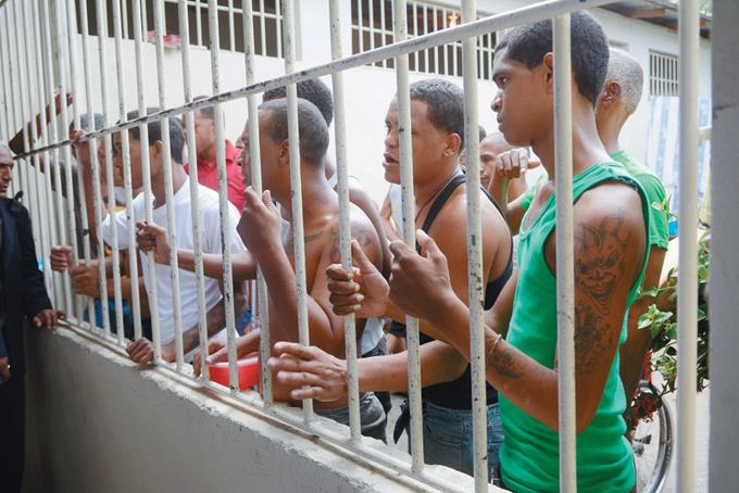 Ventana a la libertad: Hacinamiento en 89 centros de detención preventiva es de 432%