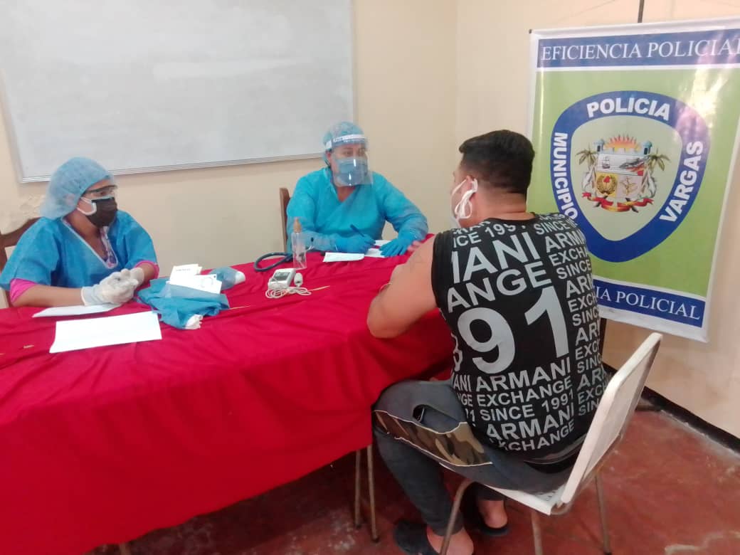 Realizan jornada de vacunación en Centro de Detención Preventiva de Policía Municipal de Vargas