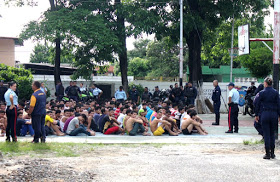 Portuguesa | Familiares reportan motín en retén policial  de  Guanare