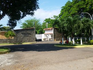 Apure | Familiares de detenidos en la GN denuncian que deben esperar dos horas para entregar almuerzo Apure | Familiares de detenidos en la GN denuncian que deben esperar dos horas para entregar almuerzo