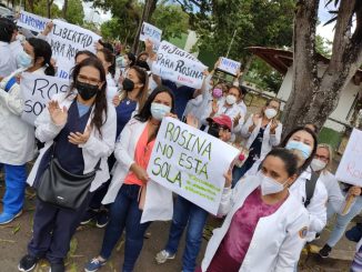 Médicos exigen libertad para doctora detenida en Maturín Médicos exigen libertad para doctora detenida en Maturín